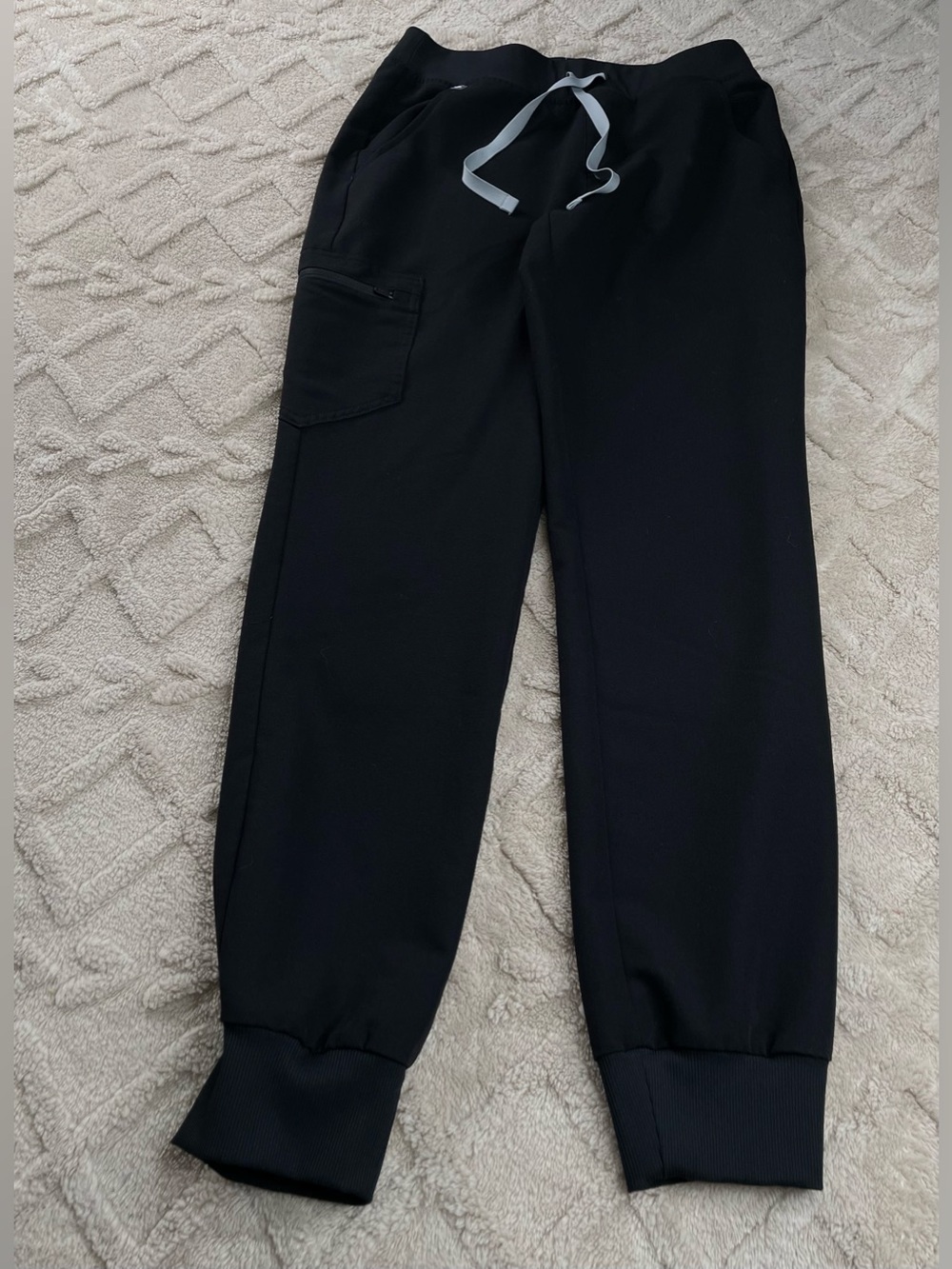Figs Black Joggers scrub Pants - S/T
Medical Staff